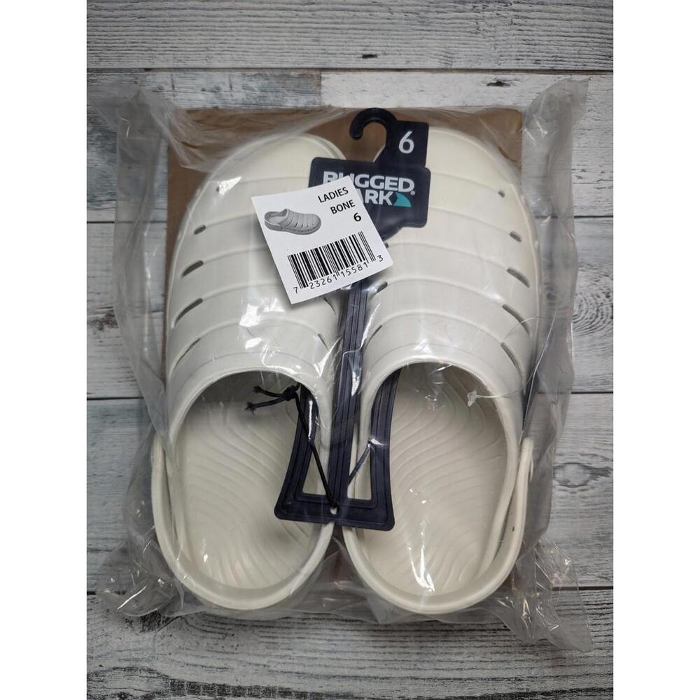 Women's SIze 6 - Rugged Shark Comfort EVA Clog Sandals Bone White Water/Land New